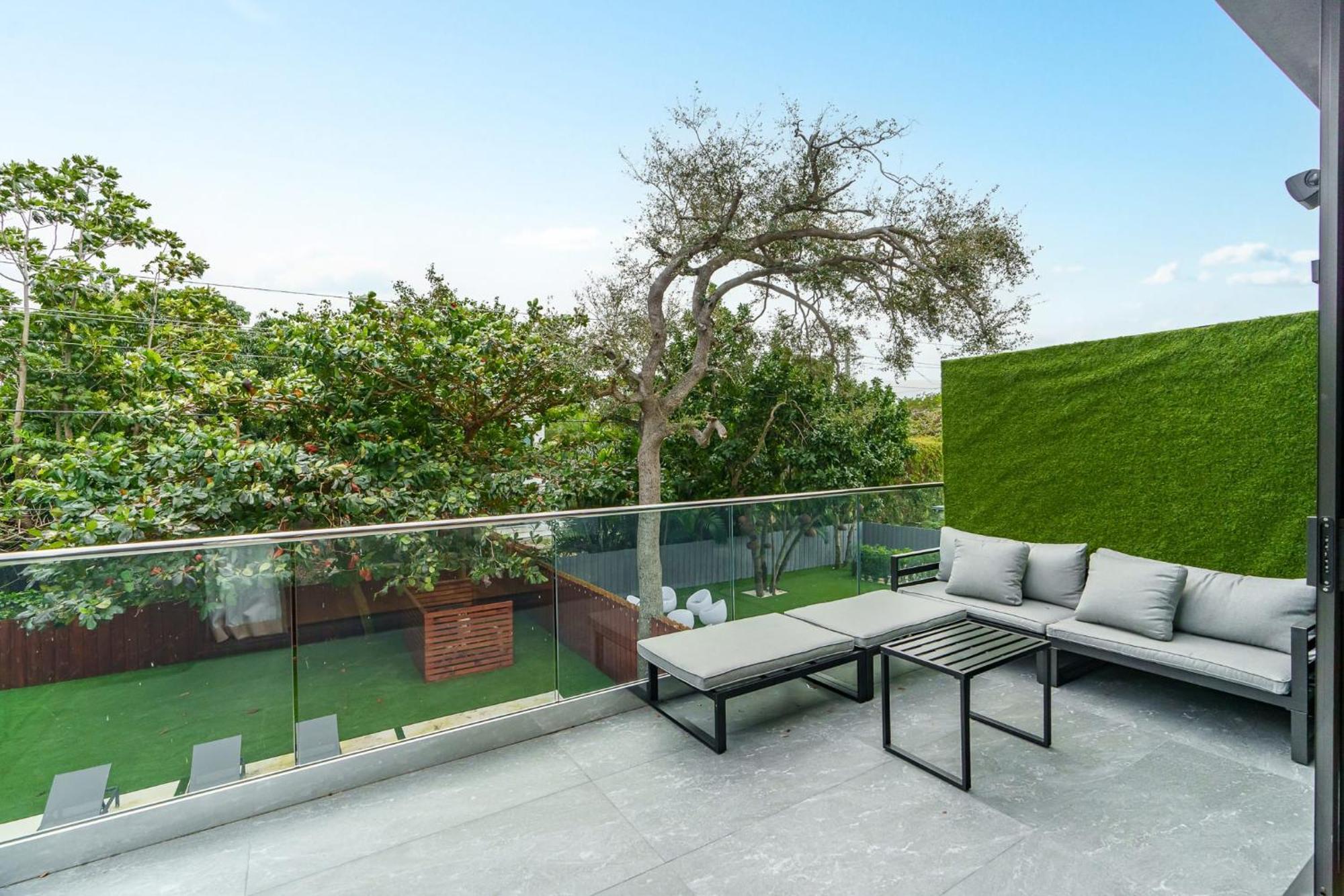 Casa de férias Modern Build Heated Pool Huge Open Concept *